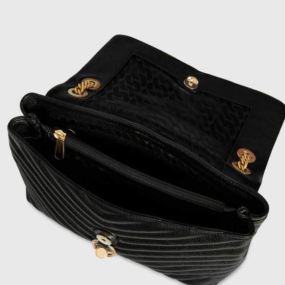 Rebecca Minkoff “Edie” leather should bag with gold hardware - Picture 6 of 7